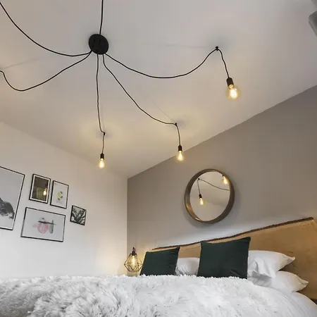 - Guest house
